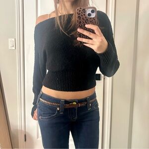 Black Off-Shoulder Knit Sweater grg